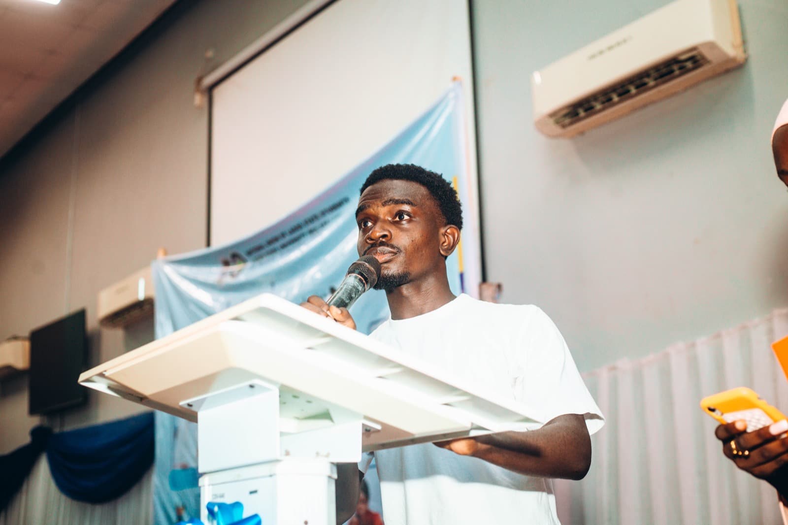 Announcing the results at the finale of Eko Legislative 4.0
